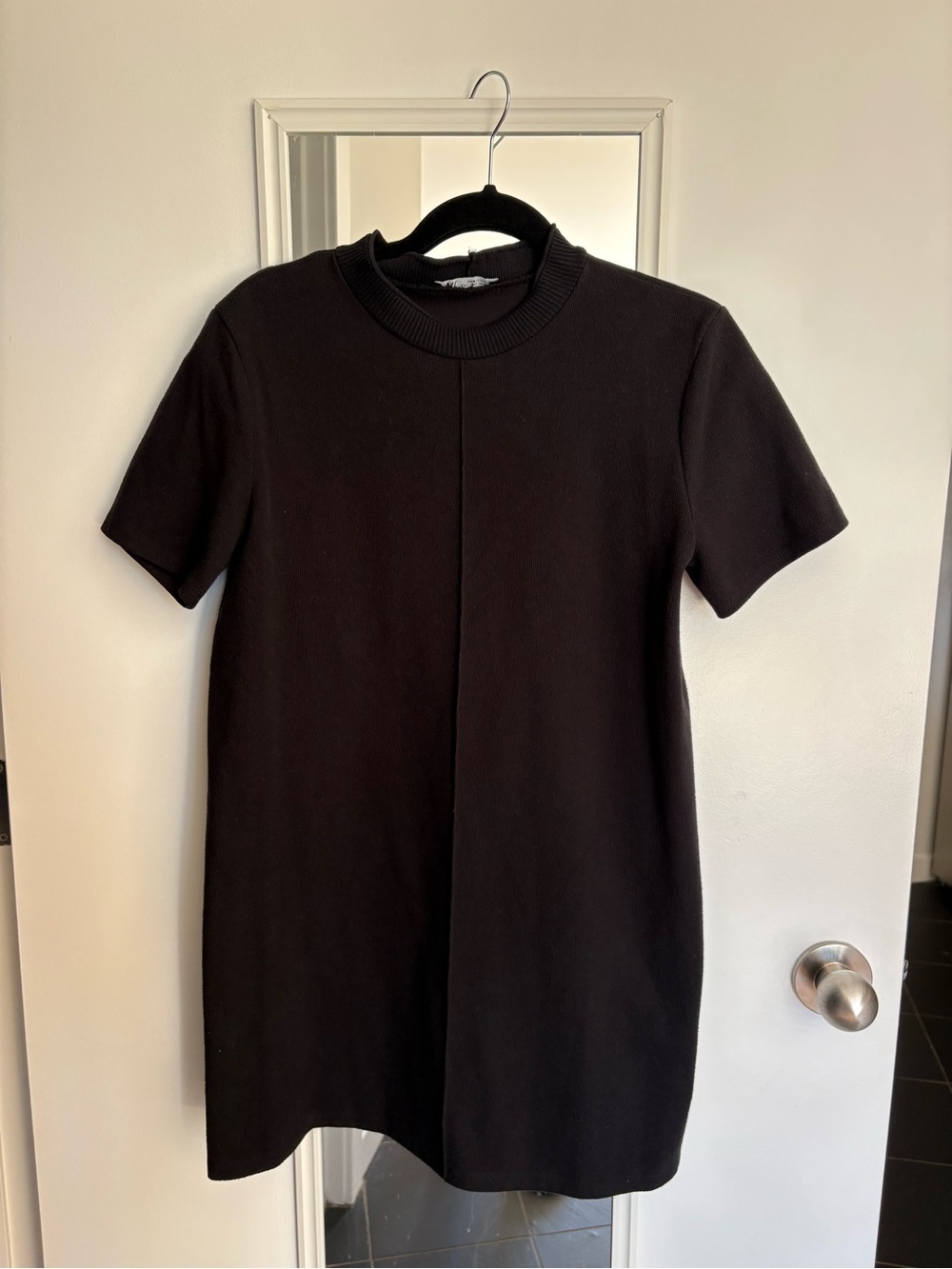 Zara Knit Black Short-Sleeve Mini Dress